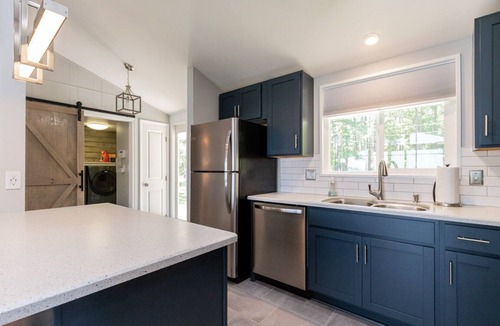 Mount Holly House | Quaint waterfront home with private beach