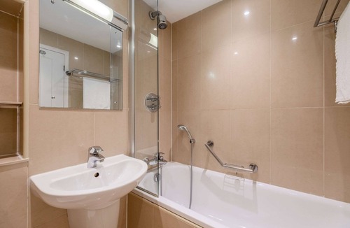 Frognal and Fitzjohns Hotel | Quality Hotel Hampstead