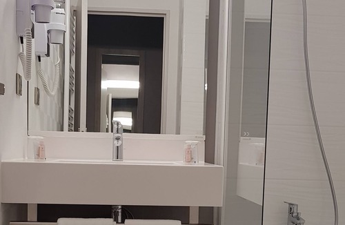 Le Mans Hotel | Quality Hotel Le Circuit - Le Mans