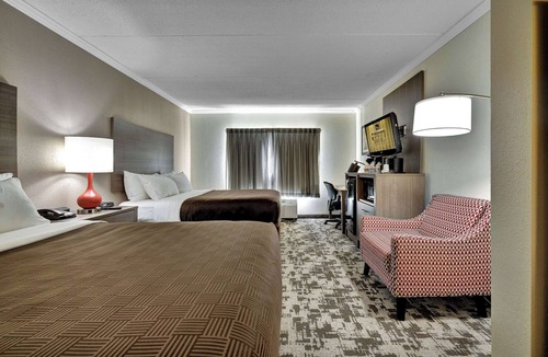 Downtown Niagara Falls Hotel | Quality Hotel & Suites At The Falls