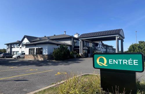 Normandie Hotel | Quality Inn Saint-Jean-sur-Richelieu