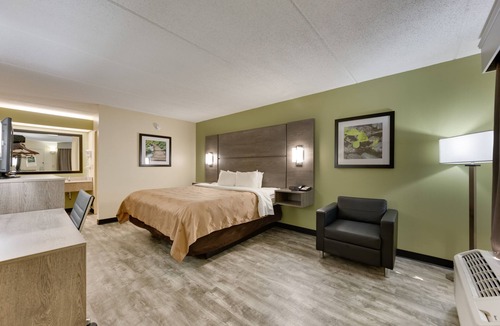 Irondale Hotel | Quality Inn Airport - Southeast