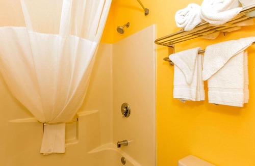 Albertville Hotel | Quality Inn Albertville US 431