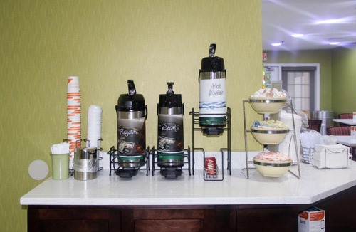 Albertville Hotel | Quality Inn Albertville US 431