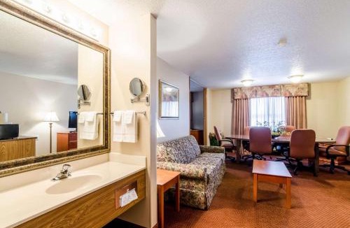 Alliance Hotel | Quality Inn Alliance