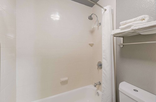 Alpine Hotel | Quality Inn Alpine