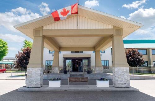 Pembroke Hotel | Quality Inn and Conference Centre