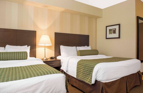 Pembroke Hotel | Quality Inn and Conference Centre