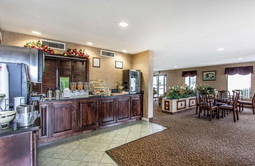 Andalusia Hotel | Quality Inn Andalusia