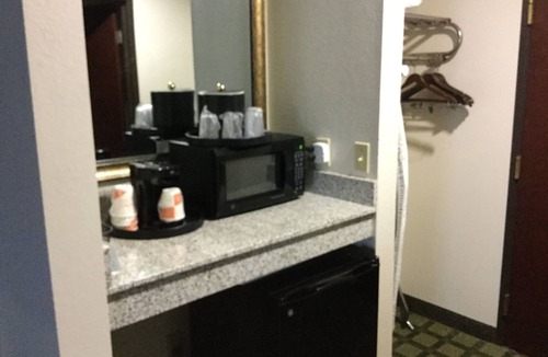 Arcola Hotel | Quality Inn Arcola