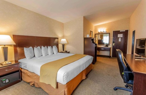 Arlington Hotel | Quality Inn Arlington