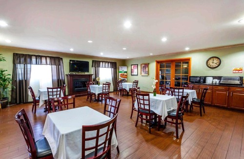 Arlington Hotel | Quality Inn Arlington