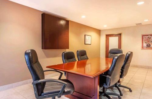 Arlington Hotel | Quality Inn Arlington