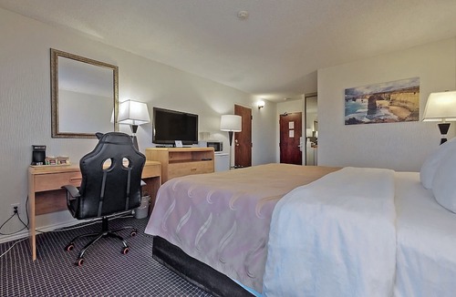 Arnprior Hotel | Quality Inn Arnprior