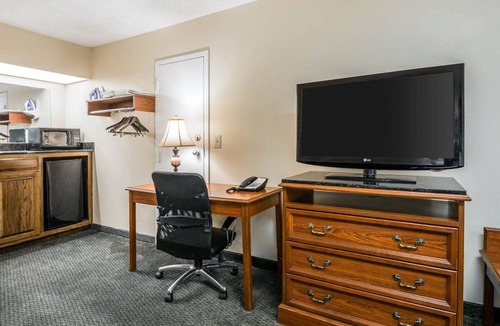 Bainbridge Hotel | Quality Inn Bainbridge