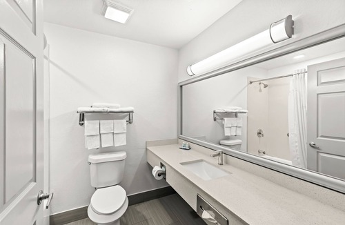 Bastrop Hotel | Quality Inn Bastrop