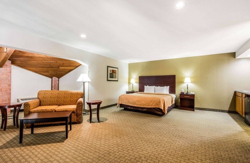 Batesville Hotel | Quality Inn Batesville