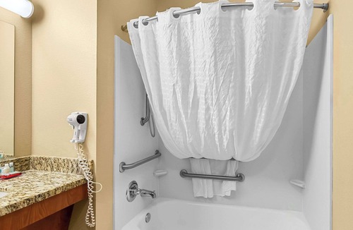 Blackwell Hotel | Quality Inn Blackwell I-35