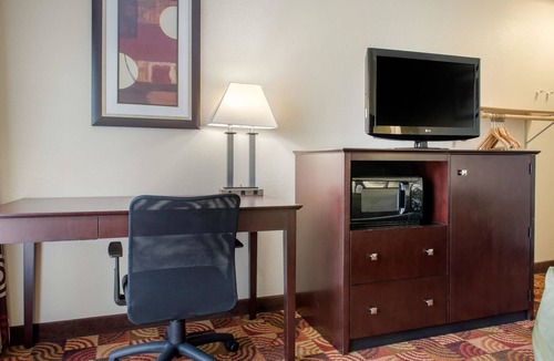 Bloomington Hotel | Quality Inn Bloomington near University