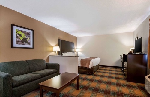 Bloomsburg Hotel | Quality Inn Bloomsburg