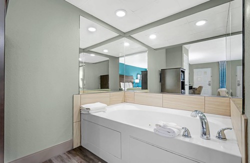 Bradenton Hotel | Quality Inn Bradenton North I-75
