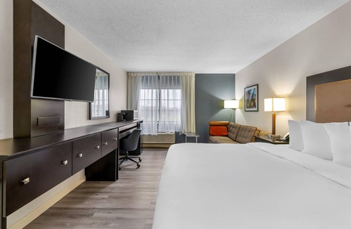 Brewerton Hotel | Quality Inn Brewerton - Syracuse Oneida Lake Area