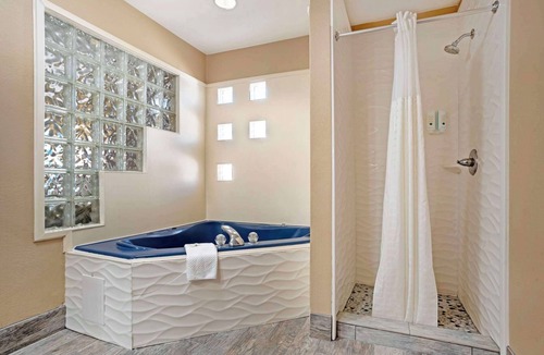 Brookhaven Hotel | Quality Inn Brookhaven