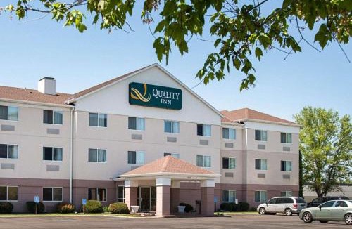 Brooklyn Center Hotel | Quality Inn Brooklyn Center