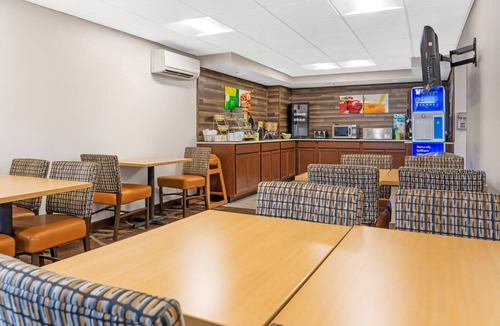 Bucyrus Hotel | Quality Inn Bucyrus North
