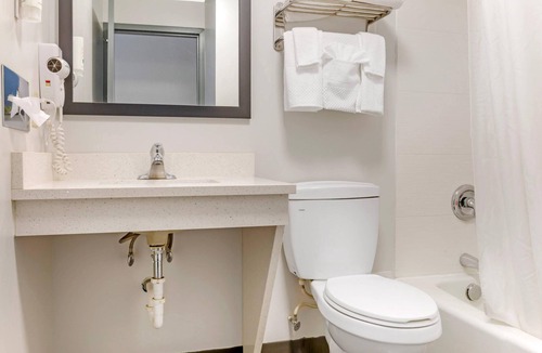 Bucyrus Hotel | Quality Inn Bucyrus North