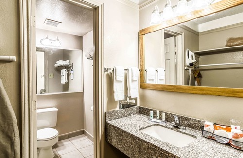 Buffalo Hotel | Quality Inn Buffalo