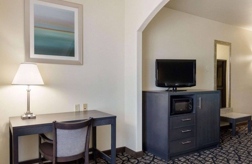 Buffalo Hotel | Quality Inn Buffalo
