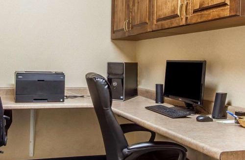 Burlington Hotel | Quality Inn Burlington near Hwy 34