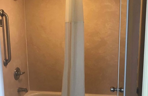 Byron Hotel | Quality Inn Byron - Warner Robins