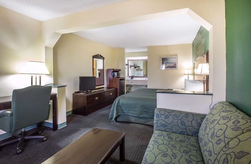 Byron Hotel | Quality Inn Byron - Warner Robins