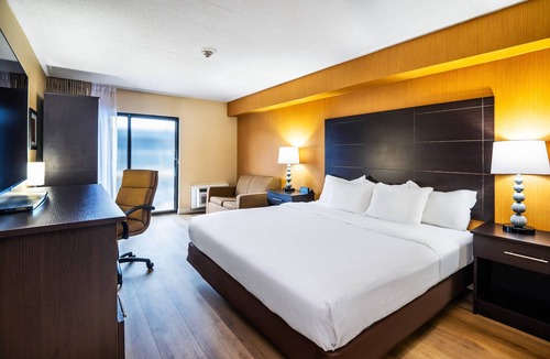 Barrie Hotel | Quality Inn