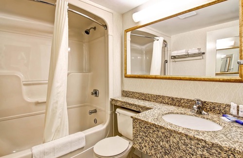 Rosemount Hotel | Quality Inn