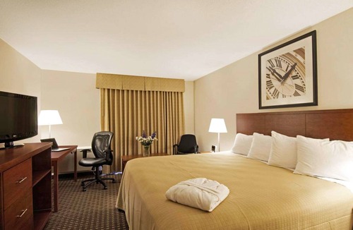 North Bay Hotel | Quality Inn
