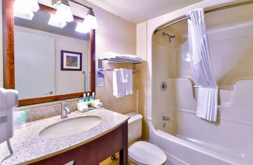 Normandie Hotel | Quality Inn Saint-Jean-sur-Richelieu