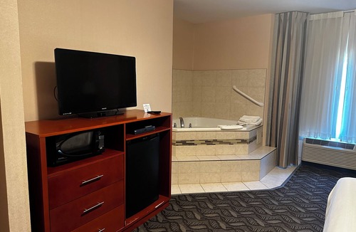 Southampton Hotel | Quality Inn