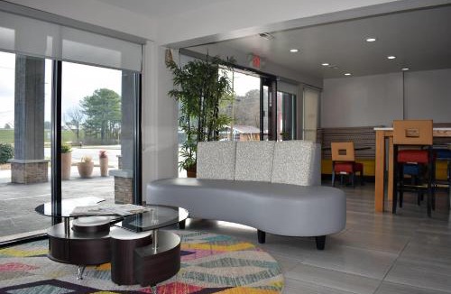 Calhoun Hotel | Quality Inn Calhoun North I-75