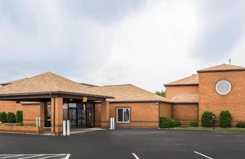 Clarion Hotel | Quality Inn Clarion