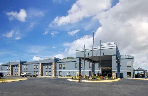 Clarksville Hotel | Quality Inn Clarksville - Exit 11