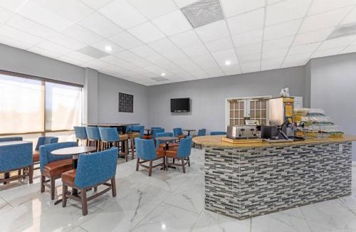 Columbus Hotel | Quality Inn Columbus, MS