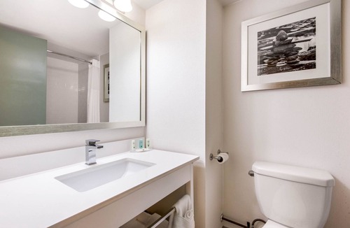 Orillia Hotel | Quality Inn & Conference Centre