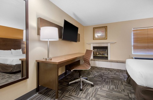 Orillia Hotel | Quality Inn & Conference Centre