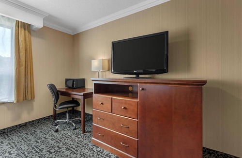 Midland Hotel | Quality Inn & Conference Centre