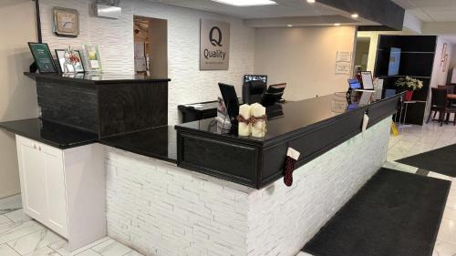 Sudbury Hotel | Quality Inn & Conference Centre Downtown Sudbury