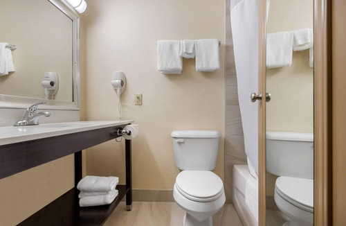 Sudbury Hotel | Quality Inn & Conference Centre Downtown