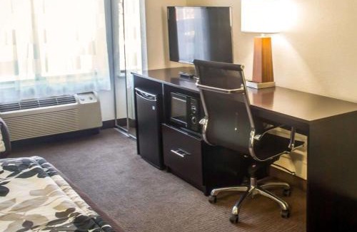 Conway Hotel | Quality Inn Conway Northwest